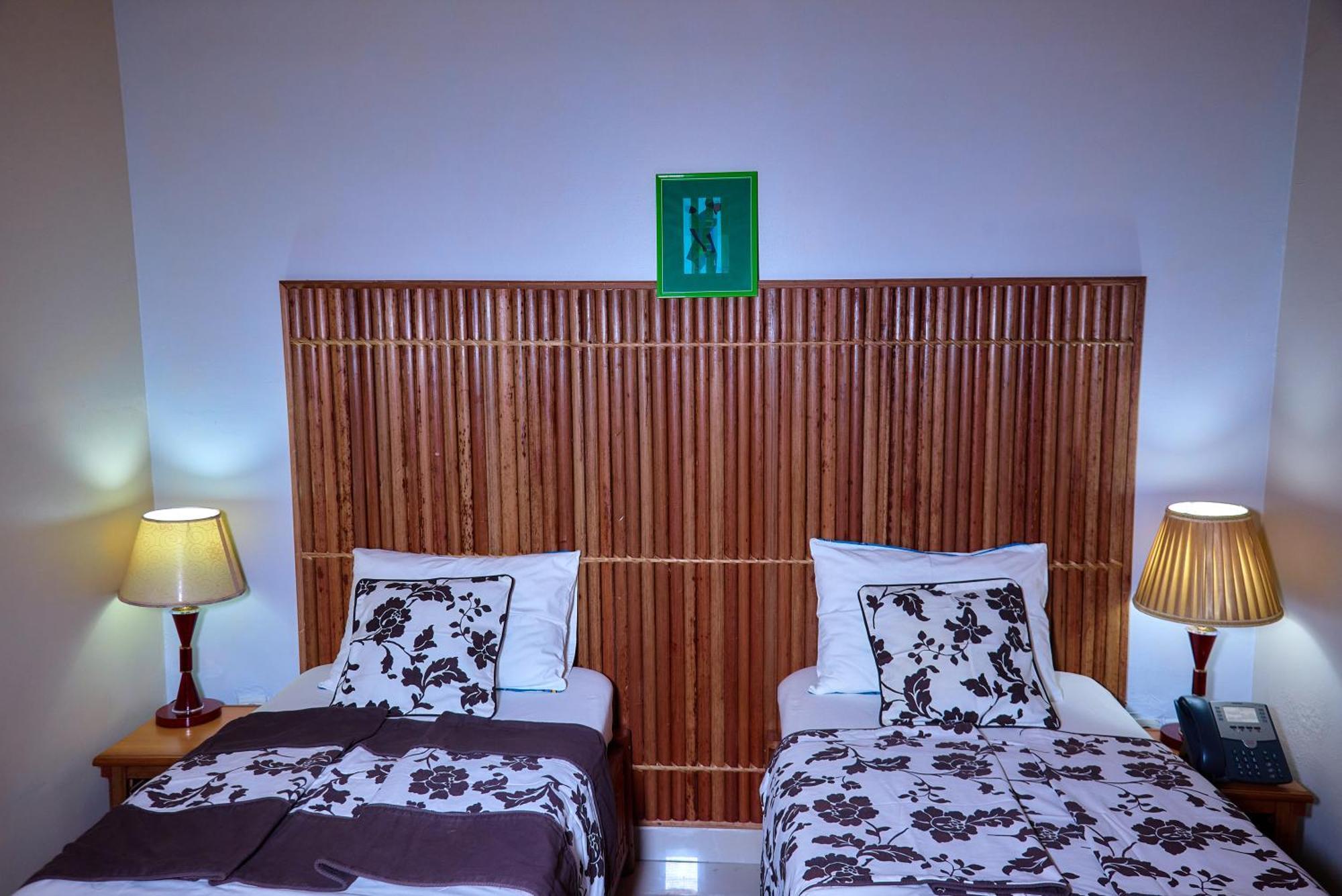 Congress Hotel Yaoundé Kültér fotó
