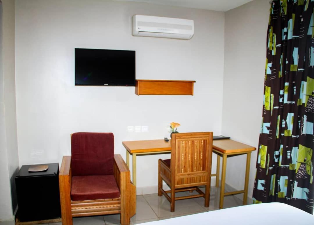 Congress Hotel Yaoundé Kültér fotó